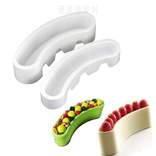 2 Style Moon Arc Shape Silicone Cake Mold , Baking Tools Crescent Mold For Chocolate Dessert Mousse Pastry Cake Mold