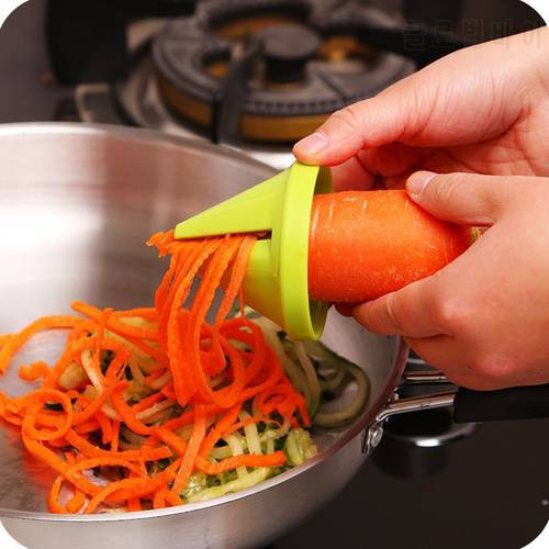 1pc Vegetable Fruit Multifunction Spiral Shredder Peeler Manual Potato  Carrot Radish Rotating Grater Kitchen Accessories, Kitchen Tools