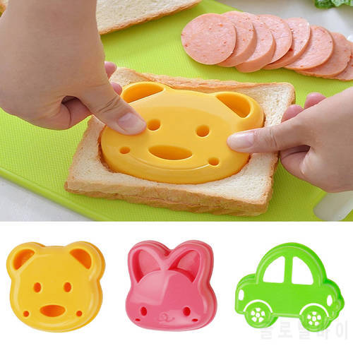 2pcs Sandwich Mould Bear Cat Rabbit Car Shaped Bread Mold Cake Biscuit Embossing Device Crust Cookie Cutter Baking Pastry Tools