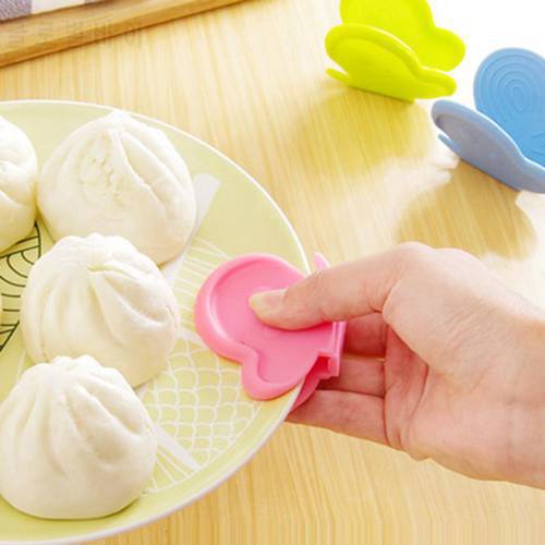 2PcsSilicone Baking Oven Anti-scald Magnetic Silicone Multifunctional Butterfly Shape Fridge Magnets Oven Mitts for Kitchen