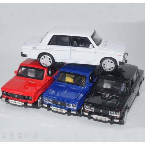 1/32 Russia LADA 2106 Diecast Model Car Metal Car With Openable Door Pull Back Function Music Light Kids Gift Toys