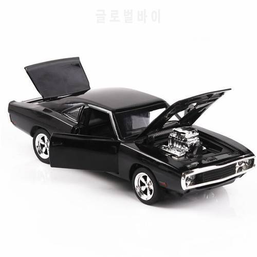 1/32 Diecasts & Toy Vehicles the fast and the Furious Dodge Car Model With Sound&Light Collection Car Toys For Boy Children Gift