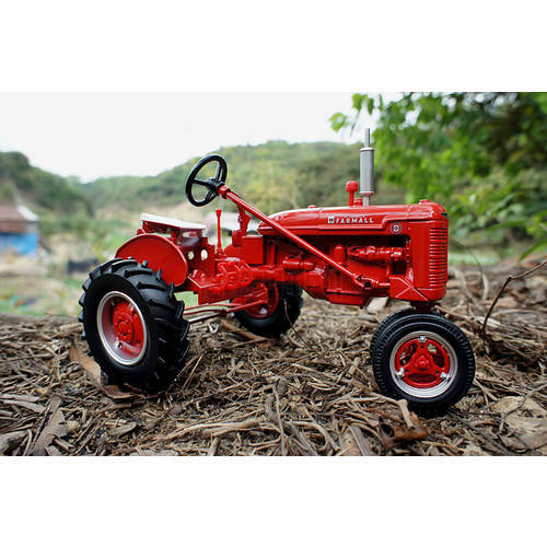 Farmall B Tractor Case old metal farm vehicle simulation model toy US ERTL 1:16