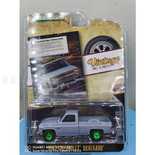 GreenLight 1:64 1985 CHEVROLET SILVERADO 39050-F Green version Metal Diecast Alloy toy cars Model Vehicles For Children Boy gift