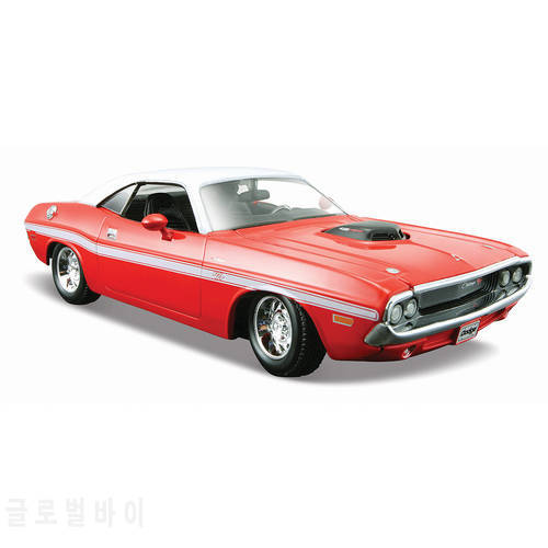 Maisto 1:24 1970 Dodge Challenger R T Coupe Static Die Cast Vehicles Collectible Model Car Toys