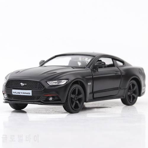1:36 Alloy Matte Black Ford Mustang Pull Back Retro Car Toys Vehicle