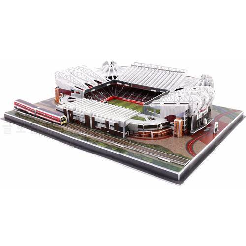 [Funny] 186Pcs/set The Red Devils Old Trafford Club RU Competition Football Game Stadiums building model toy gift original box