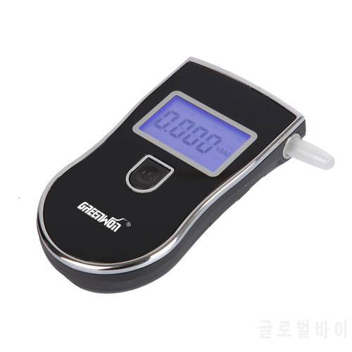 5pcs/ patent portable digital mini breath alcohol tester wholesales a breathalyzer test with 5 mouthpiece in AT818
