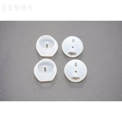 2 Pairs Anti-slip Soft Silicone Replacement Eartips Earbud Ear Tips Buds for Apple iPhone 7 / 7 Plus Earphones