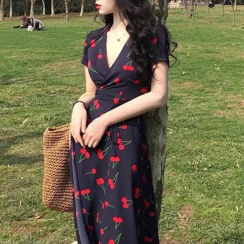 Cherry dress 2021 new fashion style long skirt gentle and sweet simple temperament was thin V-neck dress female free shipping