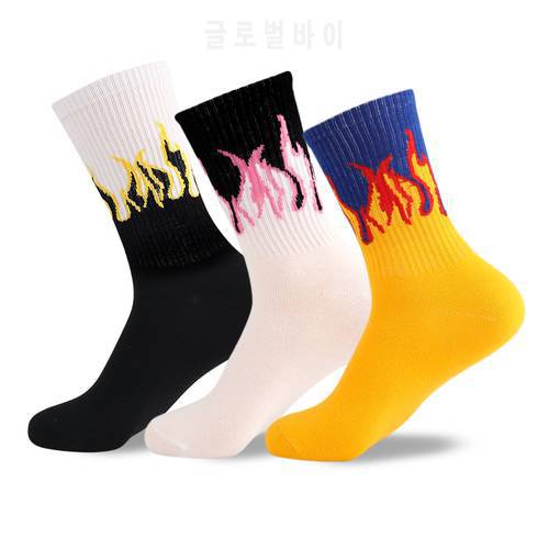 Unisex Flame Black White Yellow Fire Sokken Novelty Hip Hop Harajuku Socks Skateboard Calceines Mujer Street Skarpetki Socks