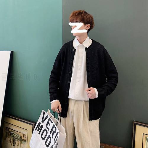 Mens Knit Winter Coats for Korean Fashion Trends Cardigan Oversized Button Sweater Crewneck Harajuku Streetwear Vintage Clothing
