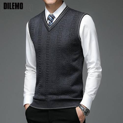 New Autum Fashion Brand Solid 6% Wool Pullover Sweater V Neck Knit Vest Men Trendy Sleeveless Casual Top Quality Men Clothing