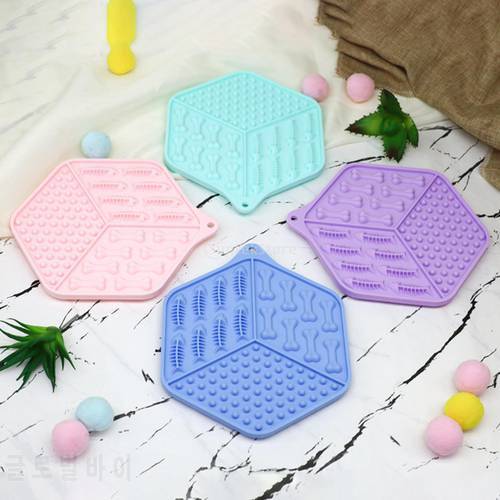 Silicone Dog Lick Pad Mat Slow Feeder for Anxiety Relief Nail Trimming Fun Boredom Reducer Grooming Nail Trimming Calm Treat Mat