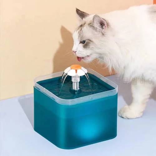 2L Capacity Automatic Cat Water Fountain with LED Lighting Drinker USB Pet Water Dispenser with Recirculate Filtring for Cats