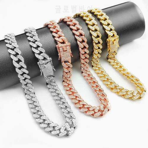 Luxury Designer Dog Collar Bracelet Bling Diamond Dog Necklace Cuban Gold Chain for Pitbull Big Dogs Jewelry Metal Material