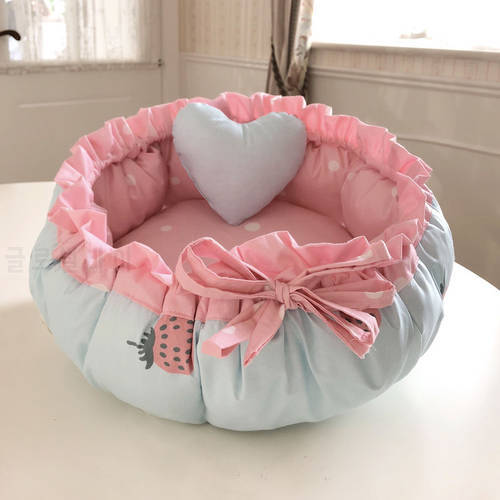 Cute and Cozy Flower Dog Cat Bed, , 2 in 1 Contton Blanket Crate Bed for indoor, Self-Warming Pet Mats Cushion, Machine Washable